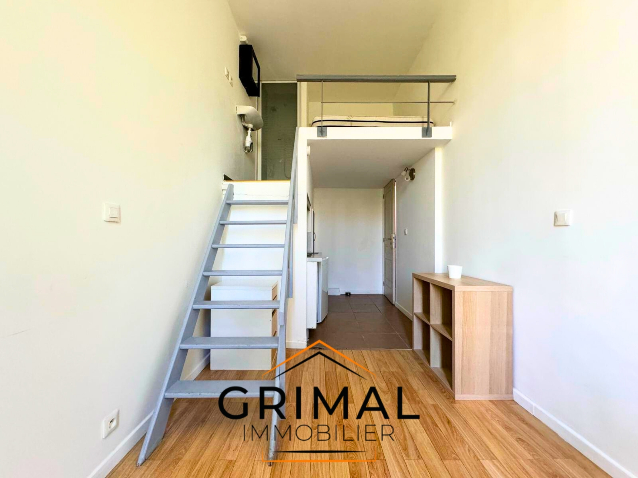 Rare à la vente   Lot de 16 studettes louées   11,3%