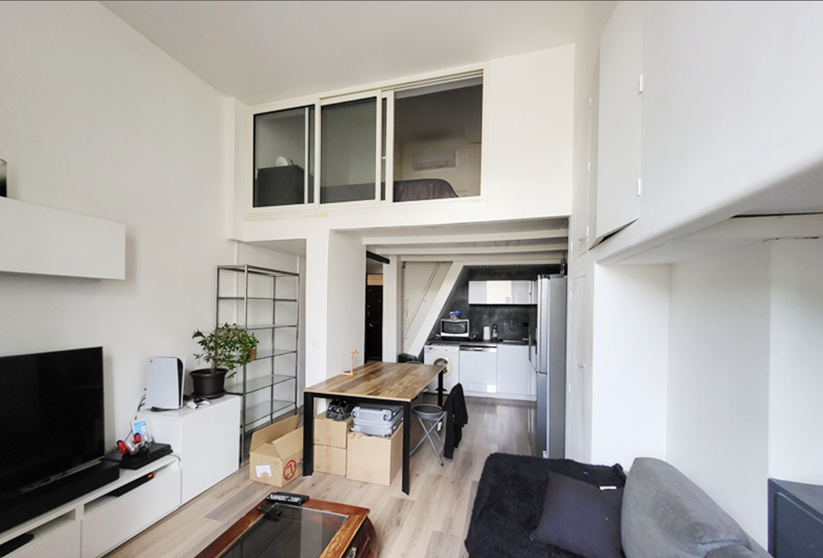 T2 duplex 13006 dernier étage