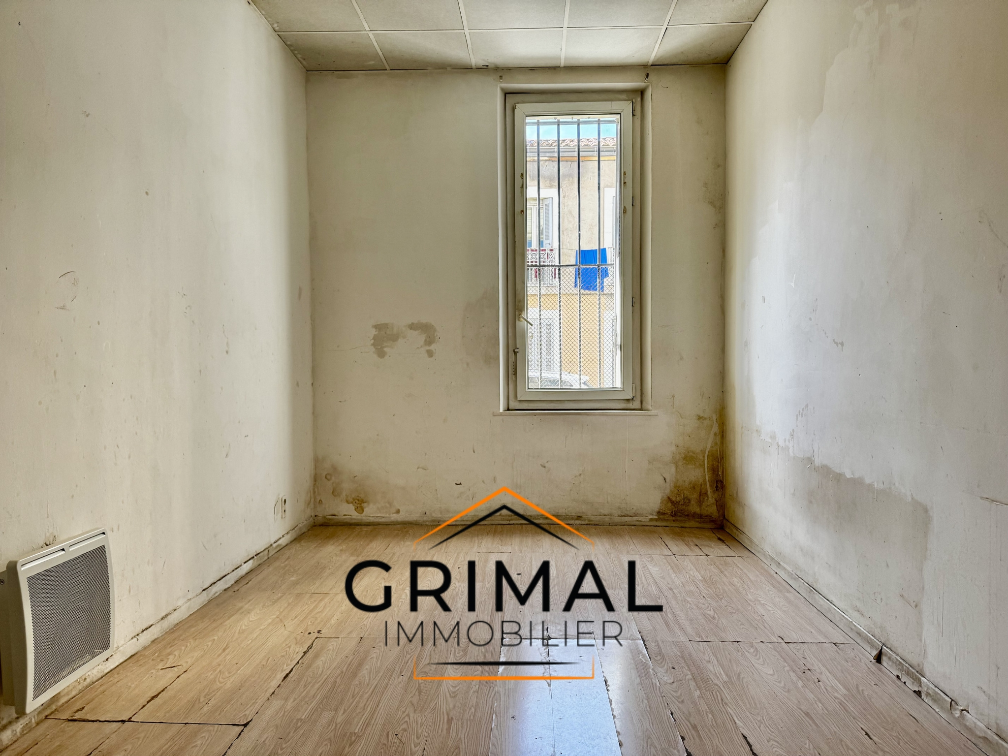 INVESTISSEMENT À 11 %   Rue Clovis Hugues   13003 Marseille