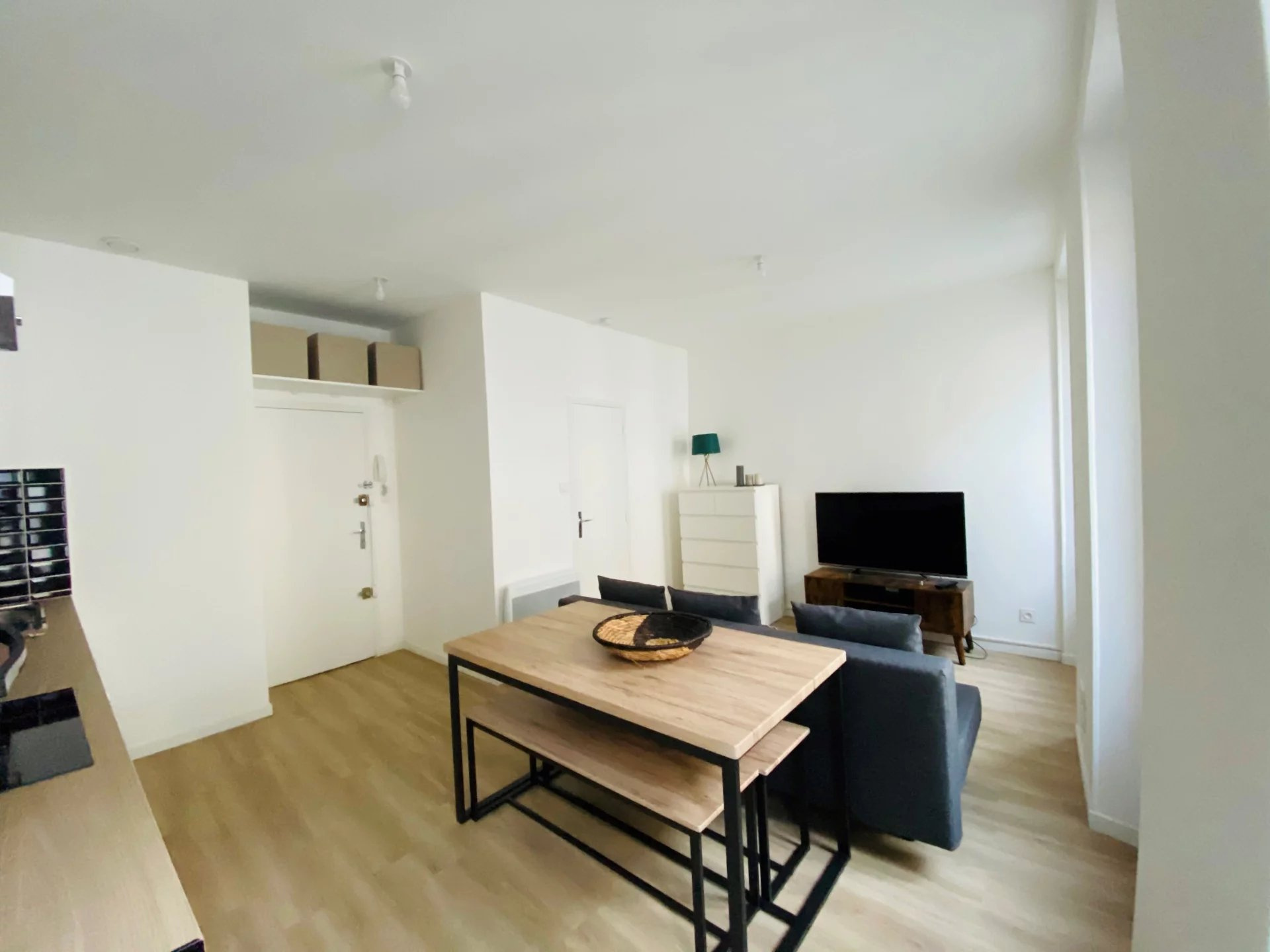 T1 23m2 dernier étage 13005 Coeur Camas