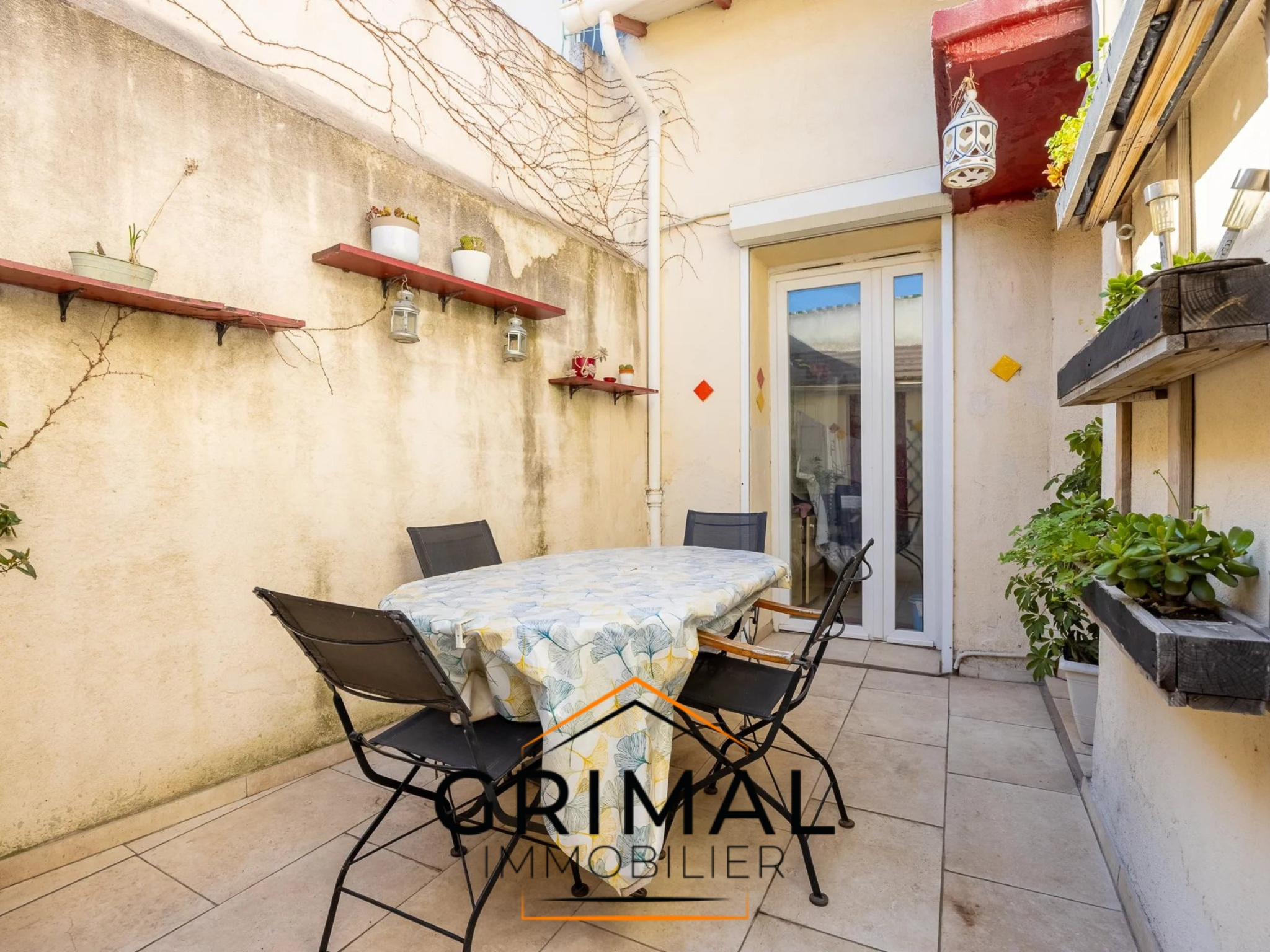 Maison T4 avec terrasse, Clos Bey.