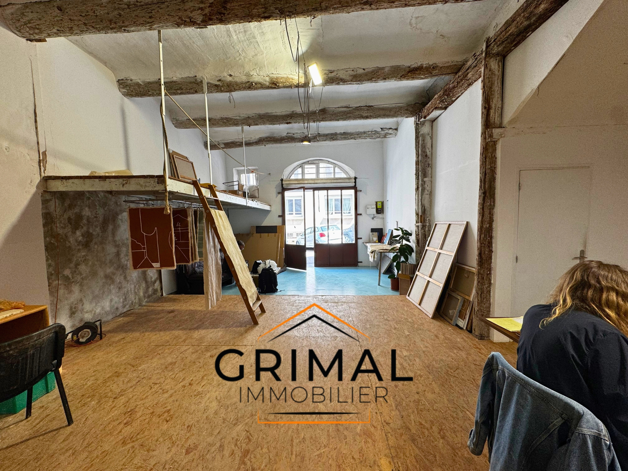 MARSEILLE 13007 — Saint-Victor — Local commercial loué — 90 m2 — RDC — Rentabilité 6,27 %